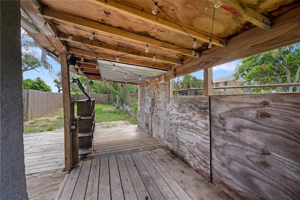 En Venta: $439,000 (5 camas, 0 baños, 1940 Pies cuadrados)