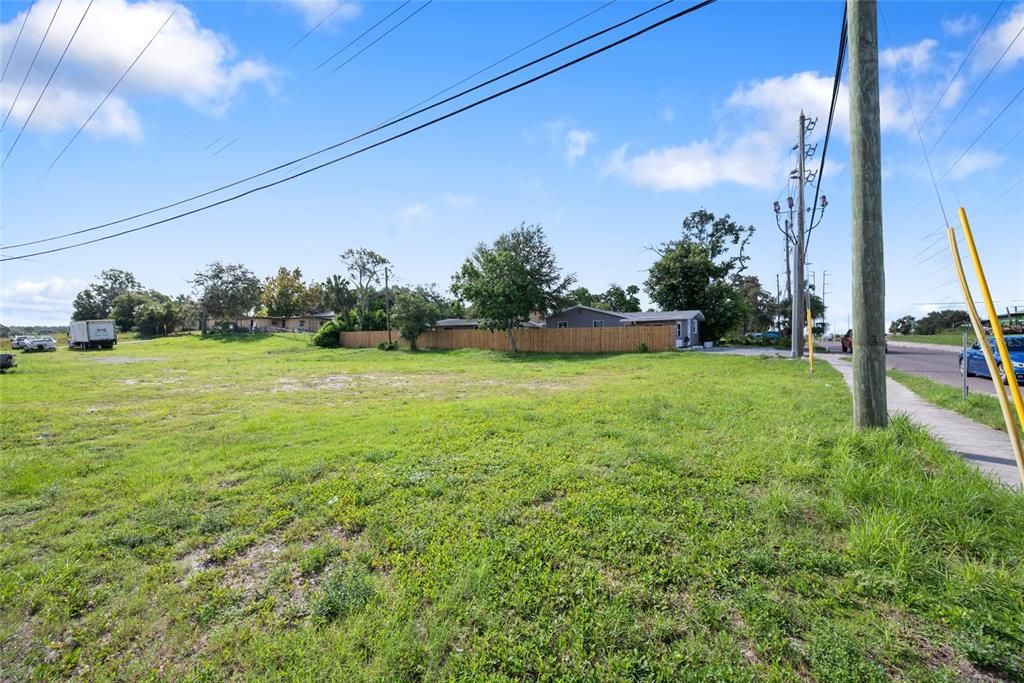 En Venta: $439,000 (5 camas, 0 baños, 1940 Pies cuadrados)