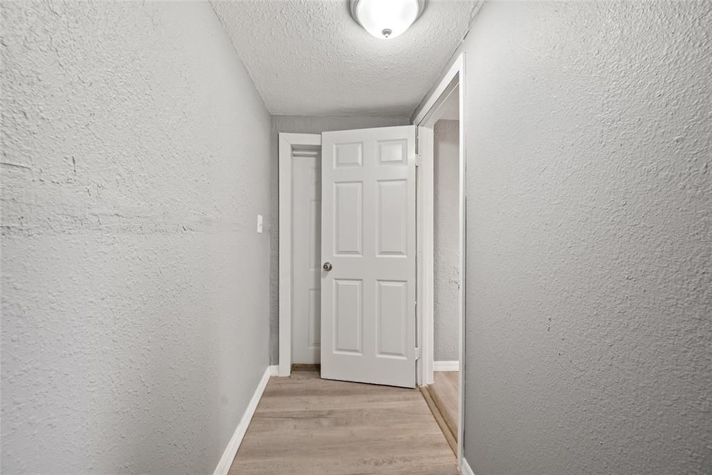 En Venta: $439,000 (5 camas, 0 baños, 1940 Pies cuadrados)