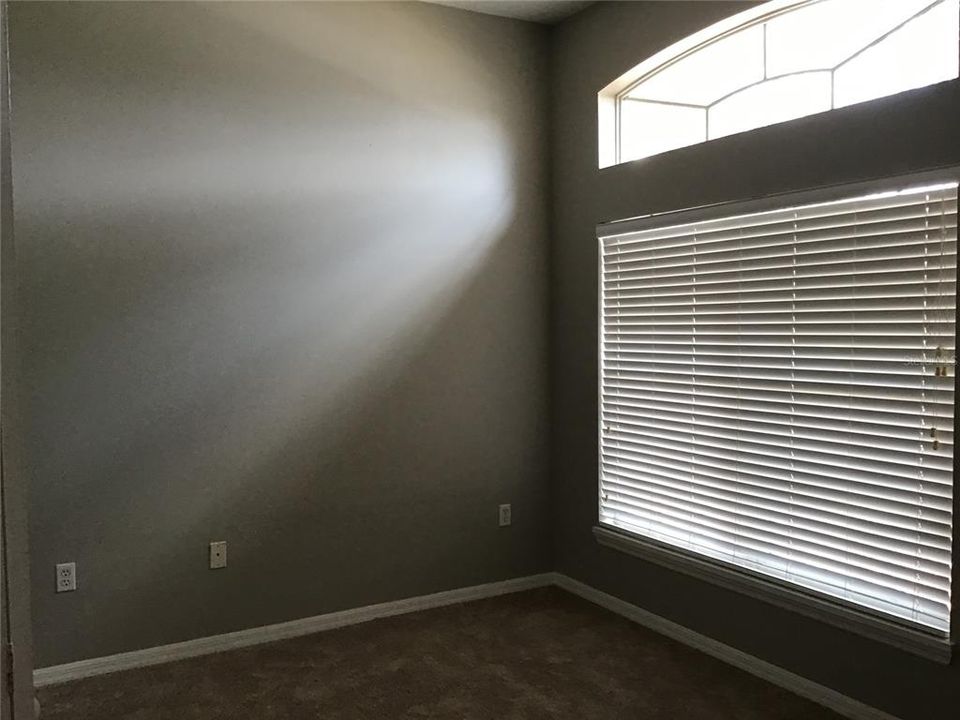 出租: $1,917 (3 贝兹, 2 浴室, 1596 平方英尺)