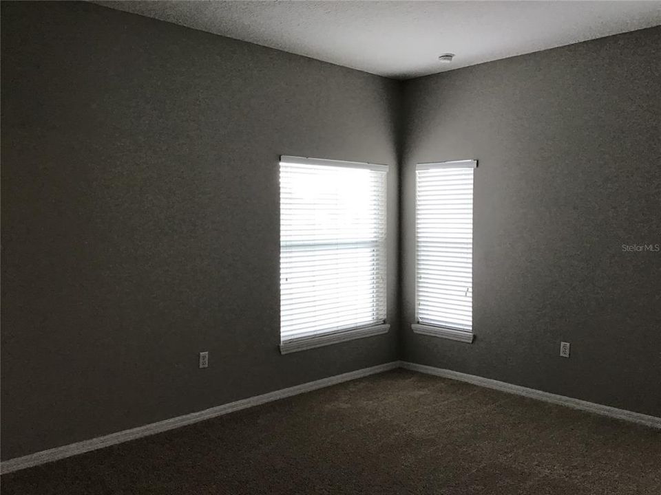 出租: $1,917 (3 贝兹, 2 浴室, 1596 平方英尺)