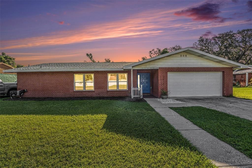 Active With Contract: $449,000 (4 beds, 2 baths, 2174 Square Feet)