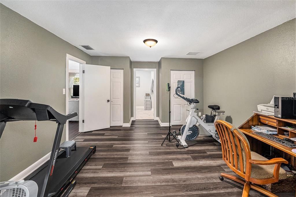 Active With Contract: $449,000 (4 beds, 2 baths, 2174 Square Feet)