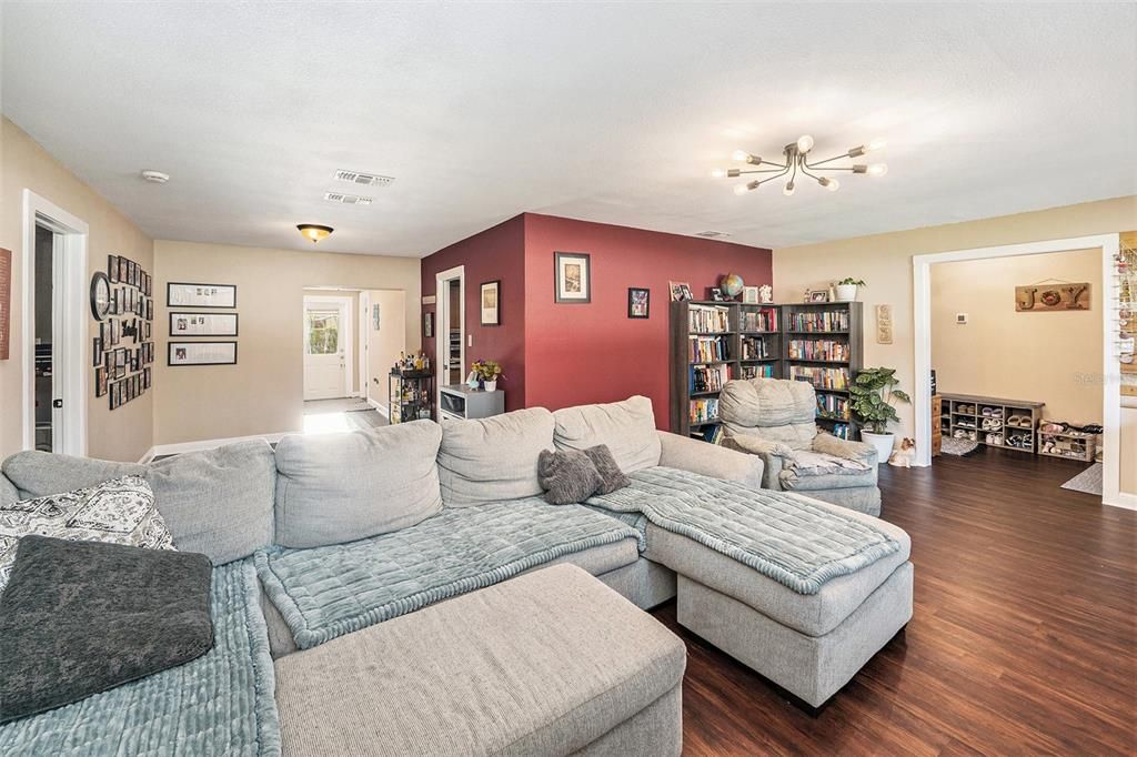 Active With Contract: $449,000 (4 beds, 2 baths, 2174 Square Feet)