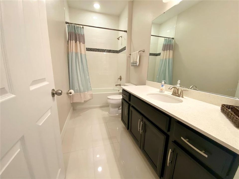 Под контрактом: $475,000 (4 спален, 2 ванн, 2030 Квадратных фут)