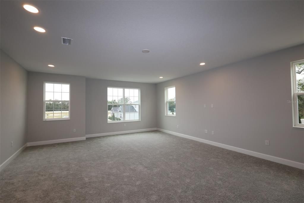 For Sale: $1,001,990 (5 beds, 4 baths, 4928 Square Feet)