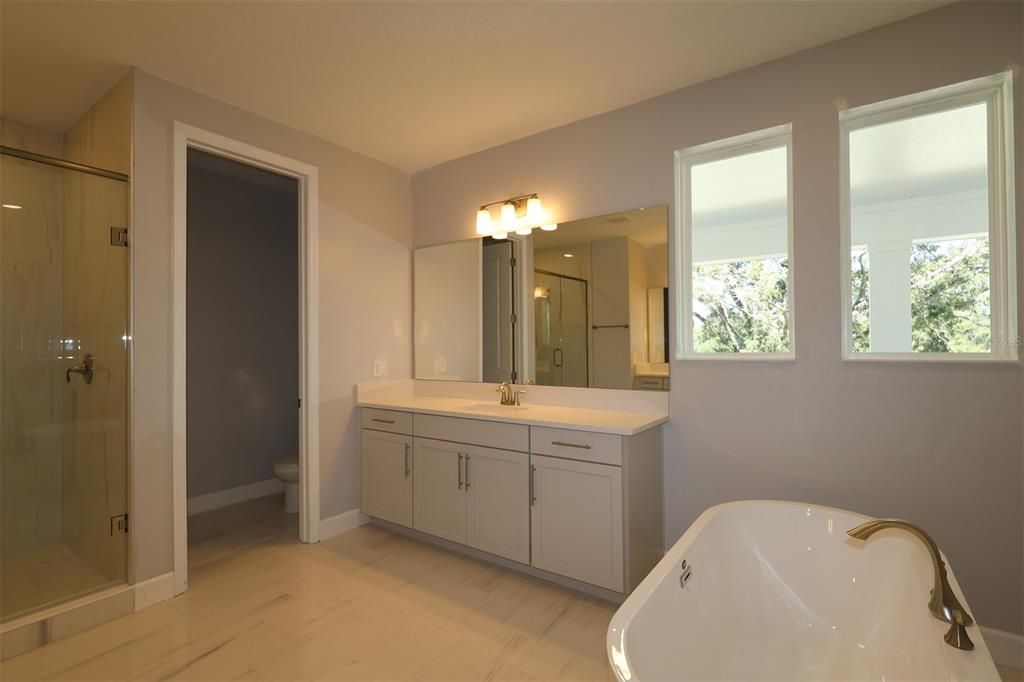 For Sale: $1,001,990 (5 beds, 4 baths, 4928 Square Feet)