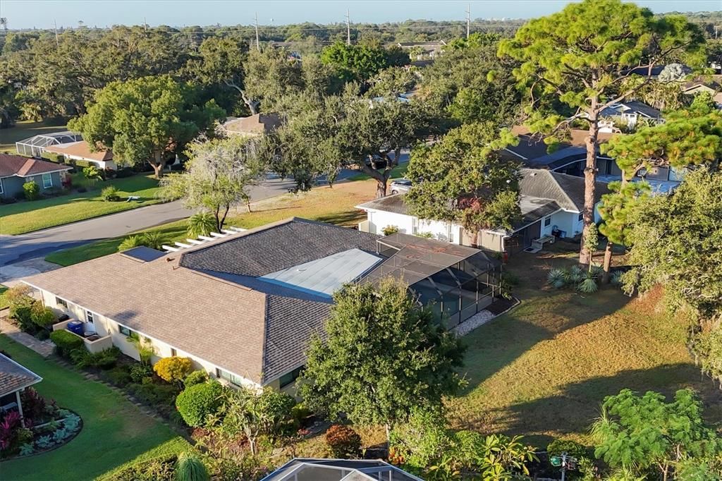 Под контрактом: $625,000 (3 спален, 3 ванн, 2249 Квадратных фут)