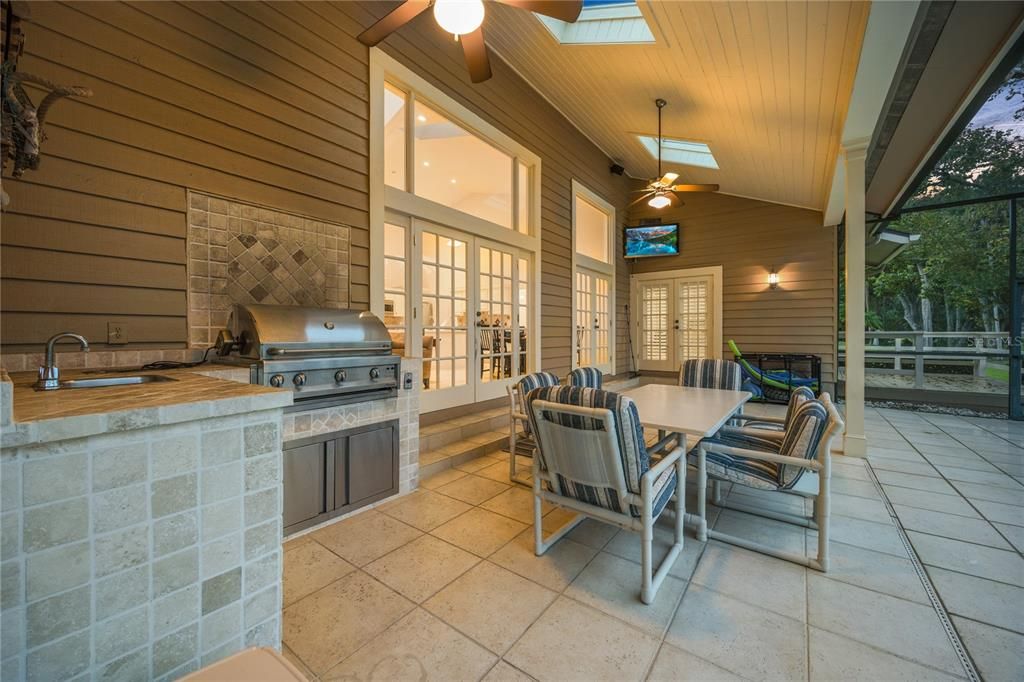 Active With Contract: $810,000 (4 beds, 3 baths, 3176 Square Feet)