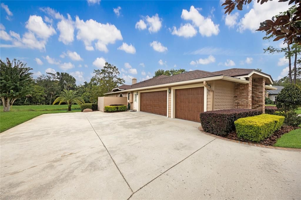 Active With Contract: $810,000 (4 beds, 3 baths, 3176 Square Feet)