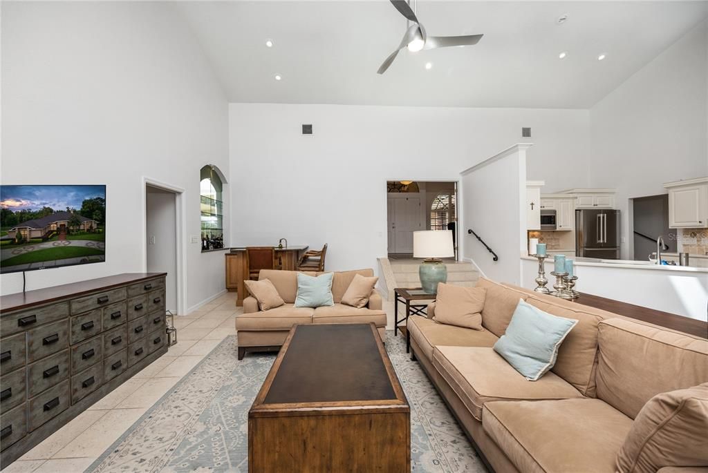 Active With Contract: $810,000 (4 beds, 3 baths, 3176 Square Feet)