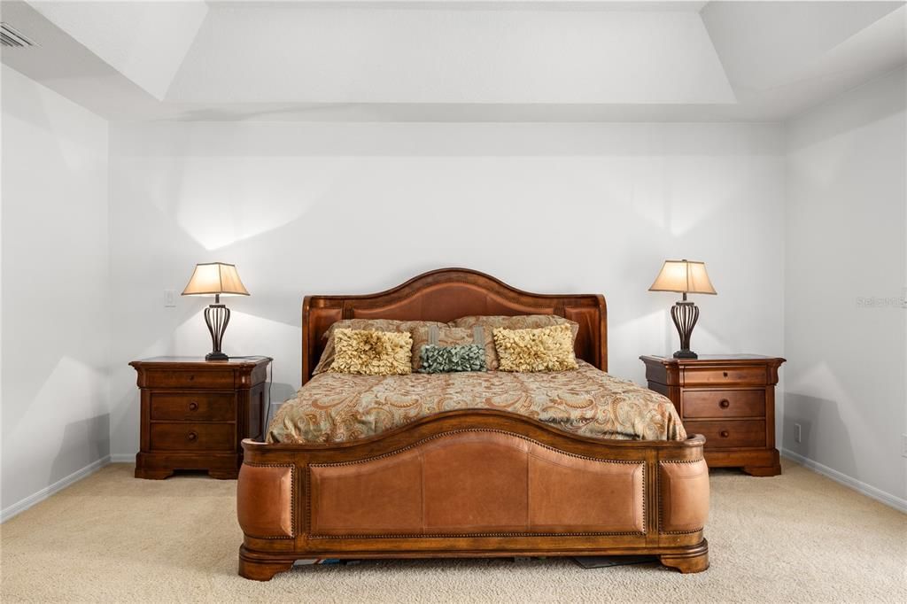 Active With Contract: $810,000 (4 beds, 3 baths, 3176 Square Feet)