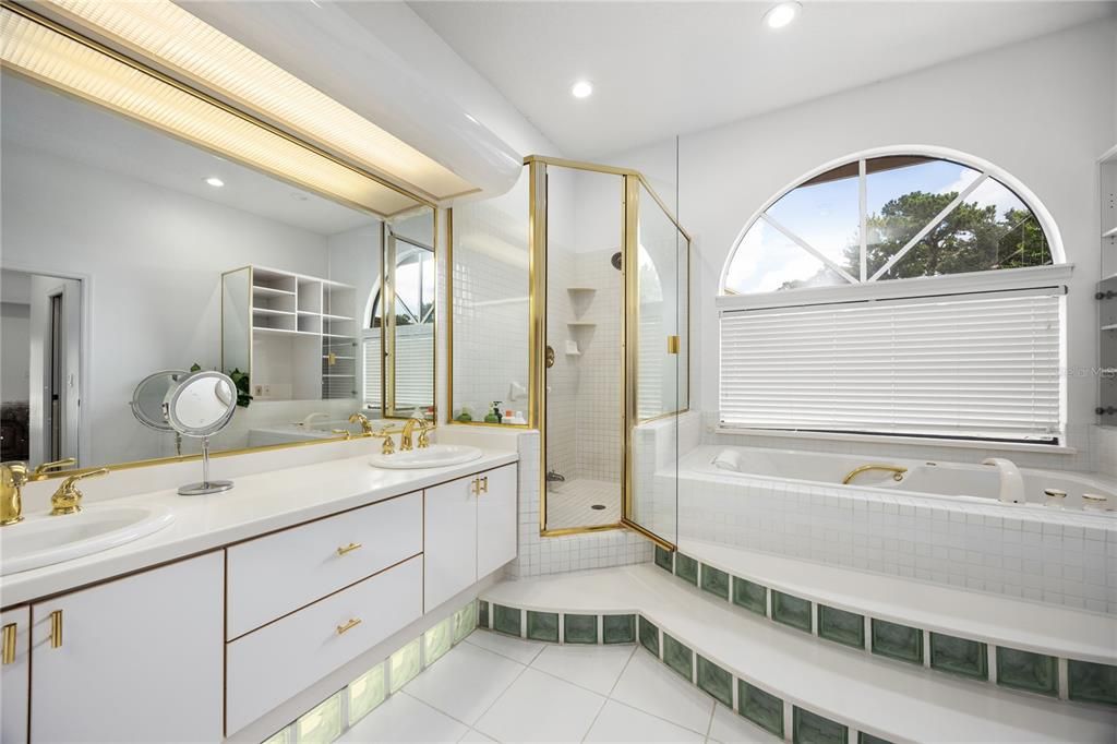 Active With Contract: $810,000 (4 beds, 3 baths, 3176 Square Feet)