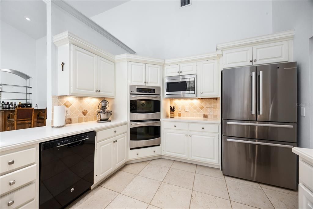 Active With Contract: $810,000 (4 beds, 3 baths, 3176 Square Feet)