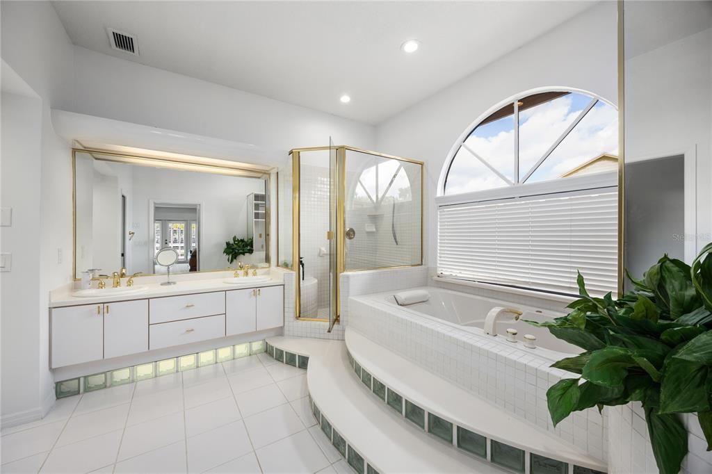 Active With Contract: $810,000 (4 beds, 3 baths, 3176 Square Feet)