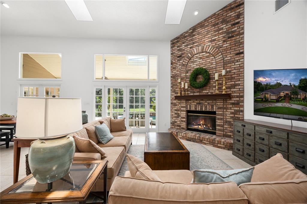 Active With Contract: $810,000 (4 beds, 3 baths, 3176 Square Feet)