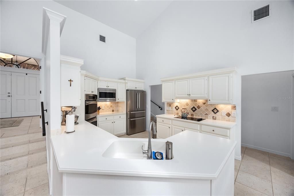 Active With Contract: $810,000 (4 beds, 3 baths, 3176 Square Feet)