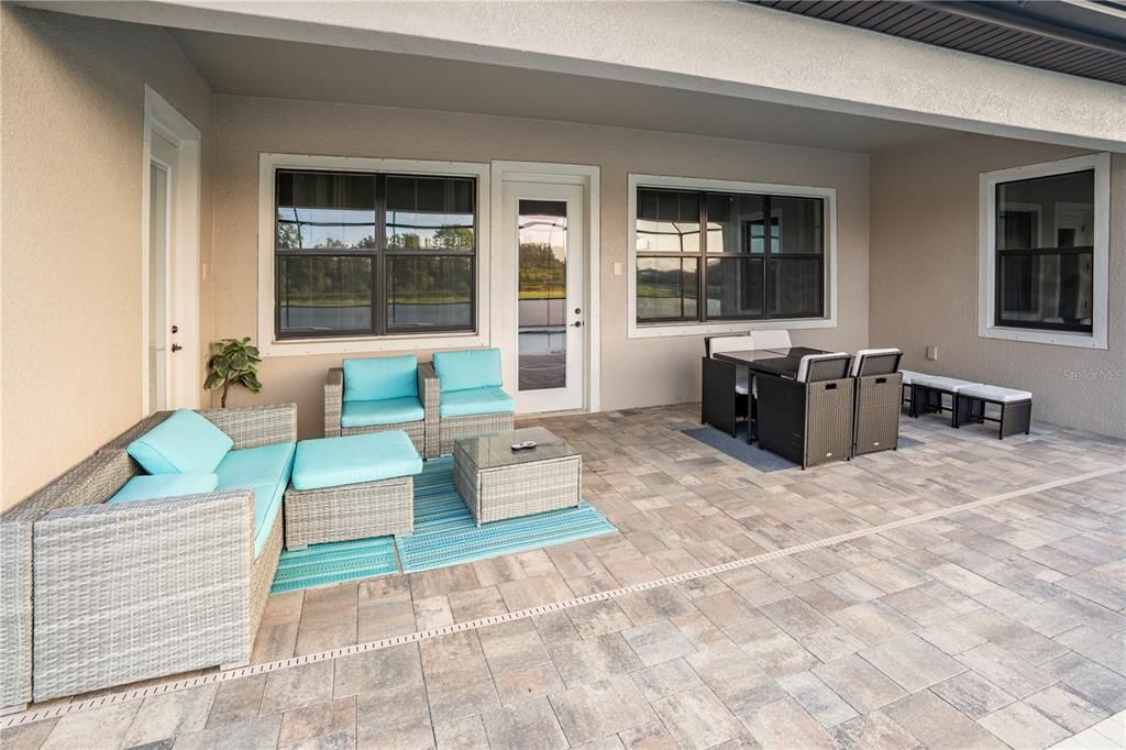 For Sale: $1,080,000 (5 beds, 4 baths, 3638 Square Feet)