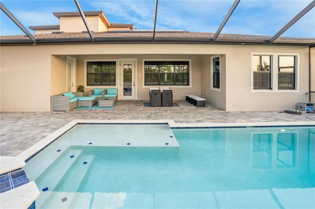 For Sale: $1,080,000 (5 beds, 4 baths, 3638 Square Feet)