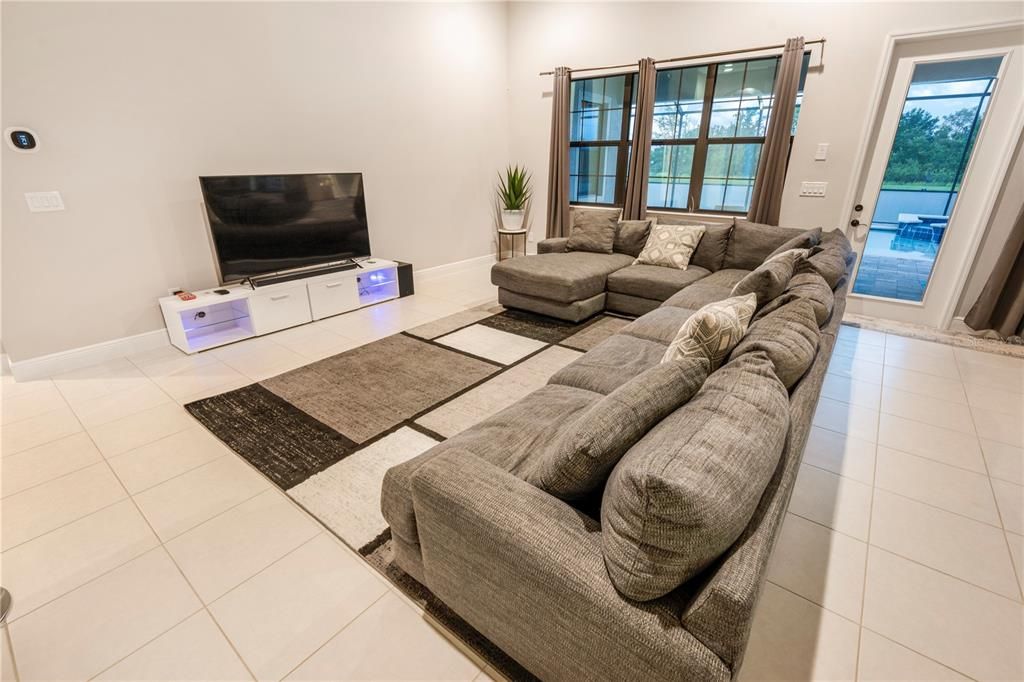 For Sale: $1,080,000 (5 beds, 4 baths, 3638 Square Feet)