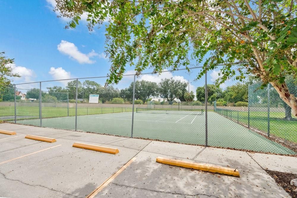 合同活跃: $220,000 (3 贝兹, 2 浴室, 1584 平方英尺)