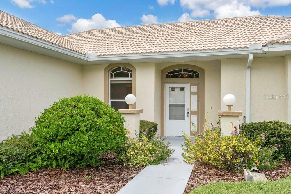 合同活跃: $220,000 (3 贝兹, 2 浴室, 1584 平方英尺)