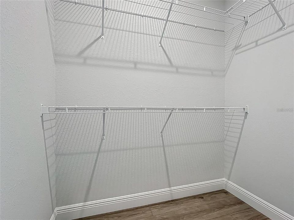 For Rent: $2,200 (3 beds, 2 baths, 1866 Square Feet)