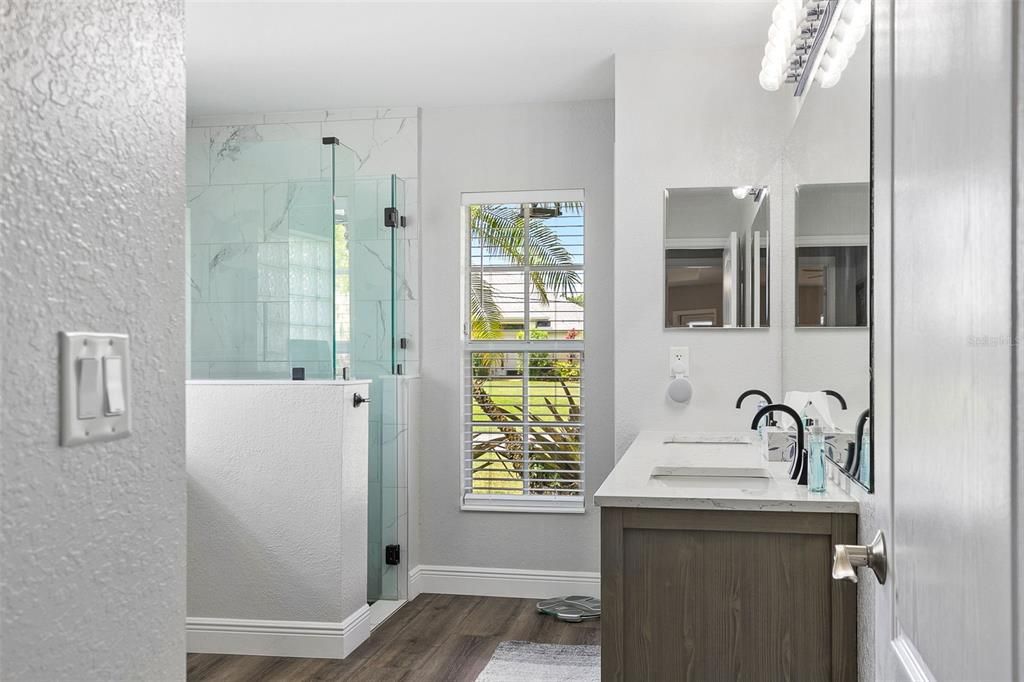 待售: $899,900 (5 贝兹, 2 浴室, 2951 平方英尺)