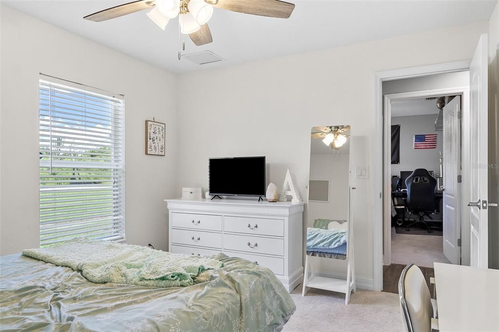 待售: $899,900 (5 贝兹, 2 浴室, 2951 平方英尺)