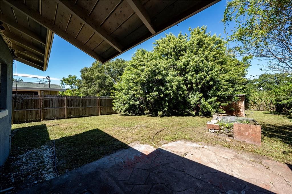 На продажу: $270,000 (4 спален, 1 ванн, 1248 Квадратных фут)