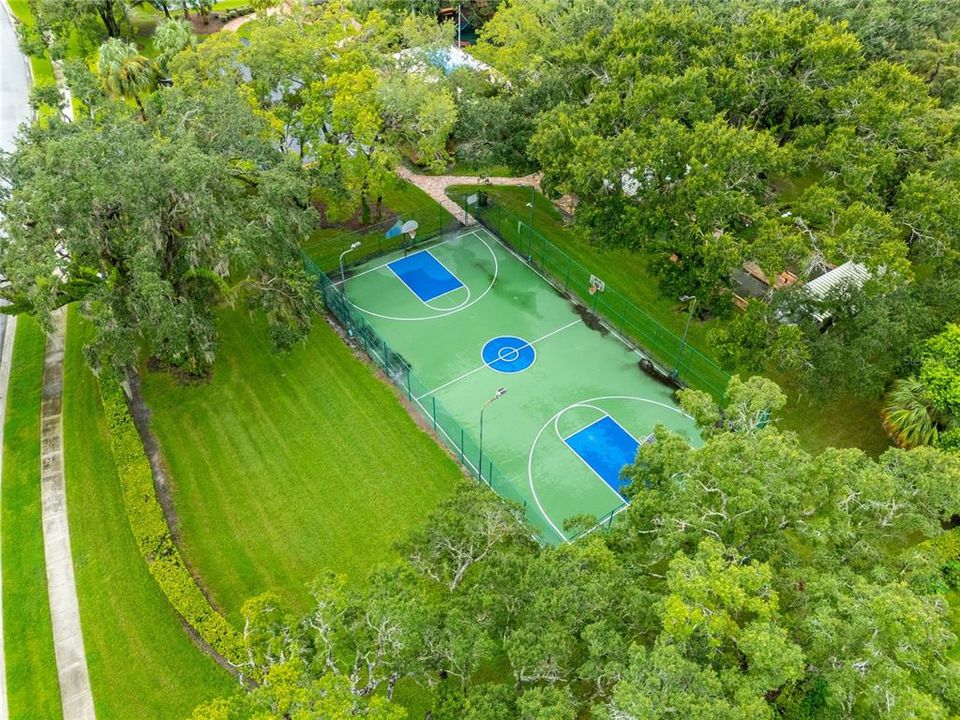 For Sale: $400,000 (4 beds, 3 baths, 2527 Square Feet)