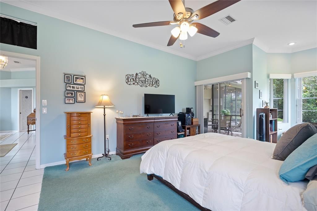 For Sale: $400,000 (4 beds, 3 baths, 2527 Square Feet)