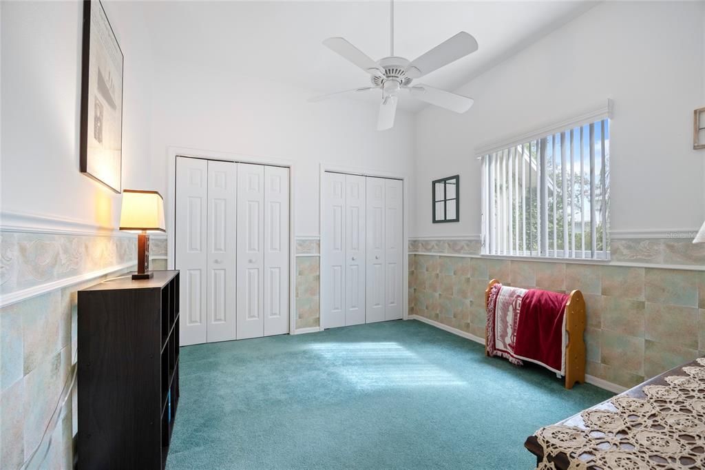 For Sale: $400,000 (4 beds, 3 baths, 2527 Square Feet)