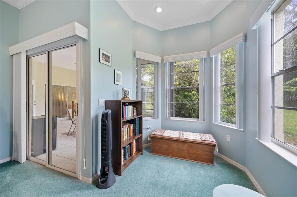 For Sale: $400,000 (4 beds, 3 baths, 2527 Square Feet)