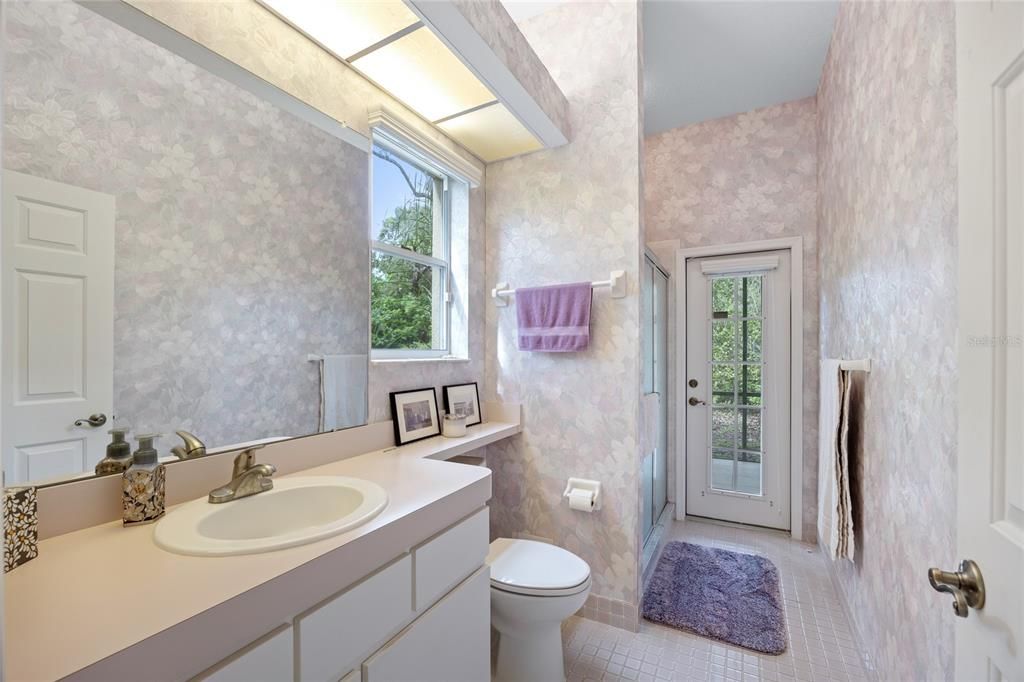 For Sale: $400,000 (4 beds, 3 baths, 2527 Square Feet)