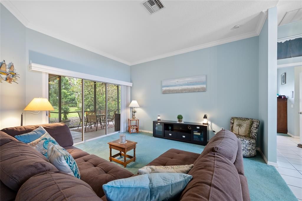 For Sale: $400,000 (4 beds, 3 baths, 2527 Square Feet)