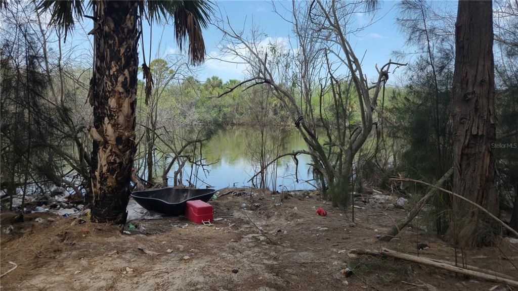 待售: $129,900 (5.97 acres)