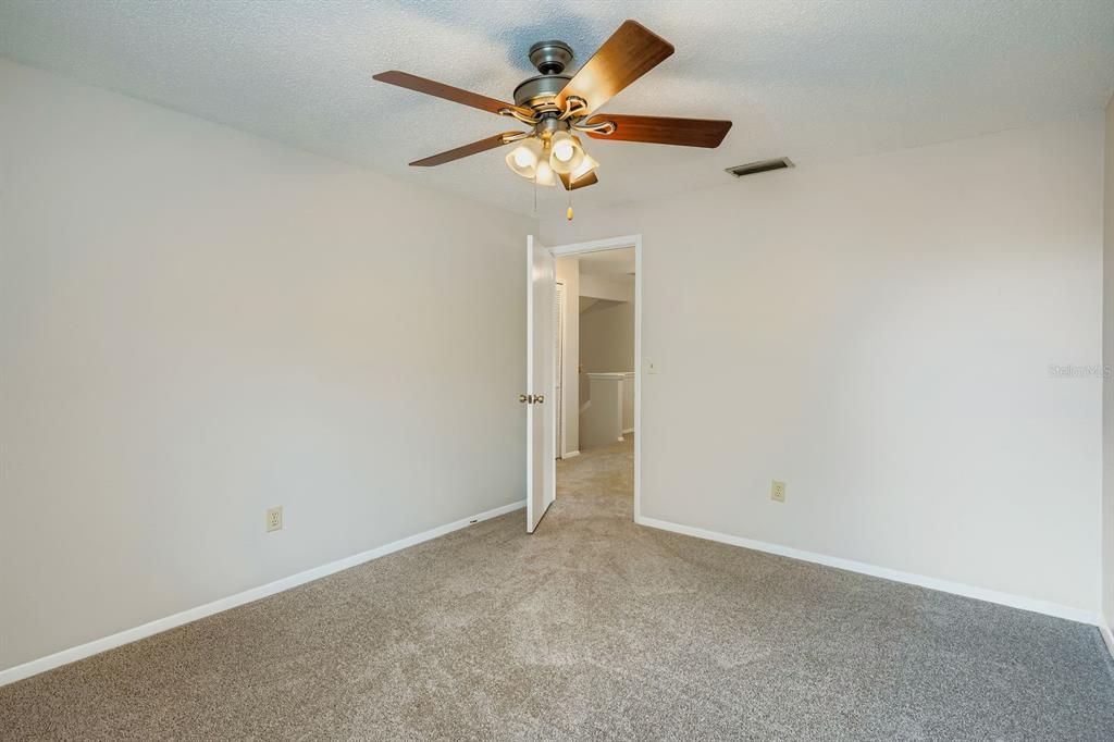 Activo con contrato: $475,000 (3 camas, 2 baños, 2177 Pies cuadrados)