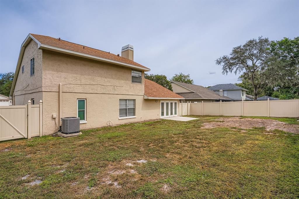 Activo con contrato: $475,000 (3 camas, 2 baños, 2177 Pies cuadrados)