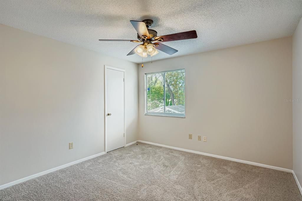 Activo con contrato: $475,000 (3 camas, 2 baños, 2177 Pies cuadrados)