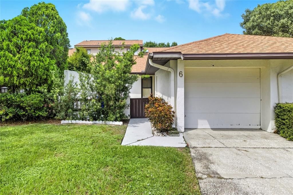 Active With Contract: $200,000 (2 beds, 2 baths, 1306 Square Feet)