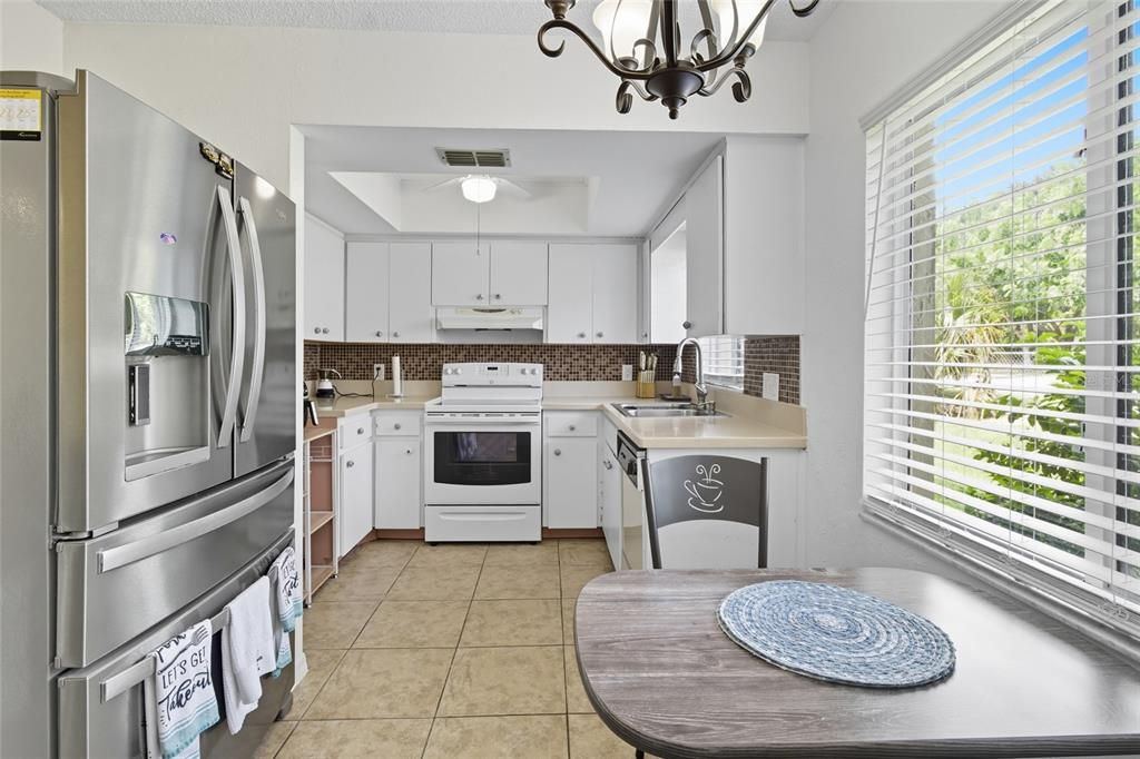 Active With Contract: $200,000 (2 beds, 2 baths, 1306 Square Feet)