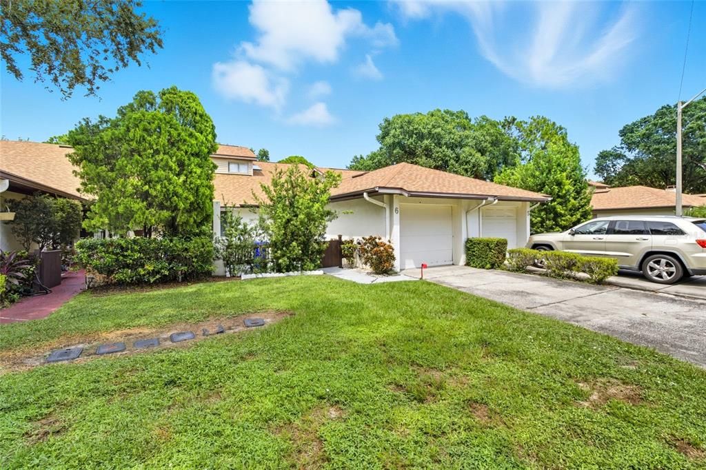 Active With Contract: $200,000 (2 beds, 2 baths, 1306 Square Feet)