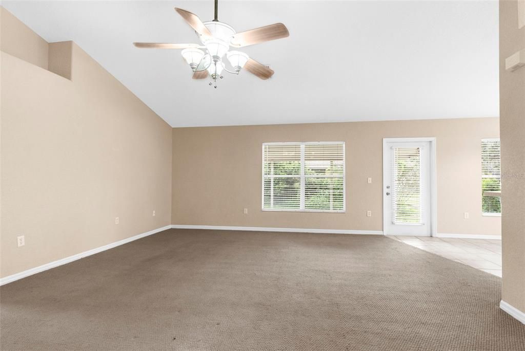 На продажу: $265,000 (3 спален, 2 ванн, 1858 Квадратных фут)