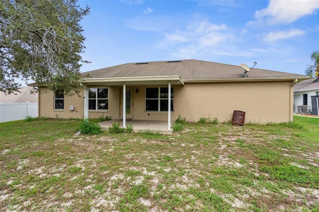 На продажу: $265,000 (3 спален, 2 ванн, 1858 Квадратных фут)