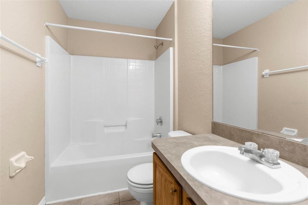 На продажу: $265,000 (3 спален, 2 ванн, 1858 Квадратных фут)