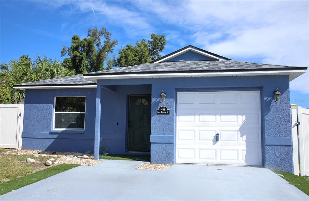 Active With Contract: $350,000 (3 beds, 2 baths, 1440 Square Feet)