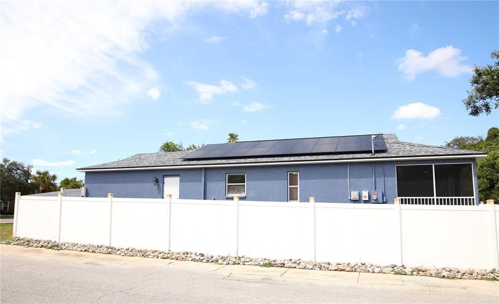 Active With Contract: $350,000 (3 beds, 2 baths, 1440 Square Feet)