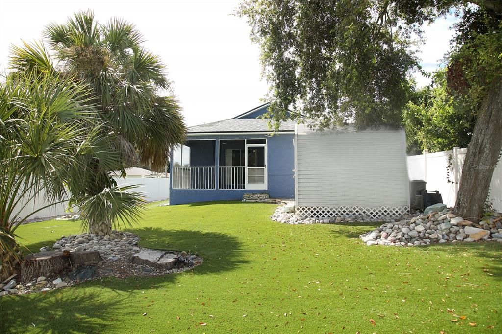 Active With Contract: $350,000 (3 beds, 2 baths, 1440 Square Feet)