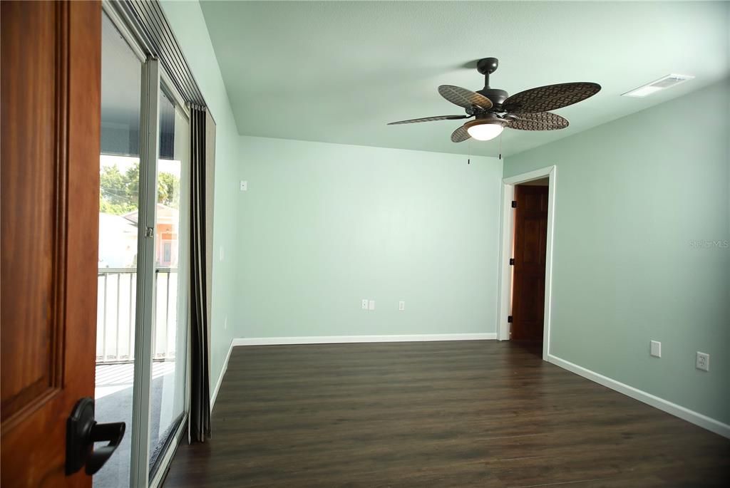 Active With Contract: $350,000 (3 beds, 2 baths, 1440 Square Feet)